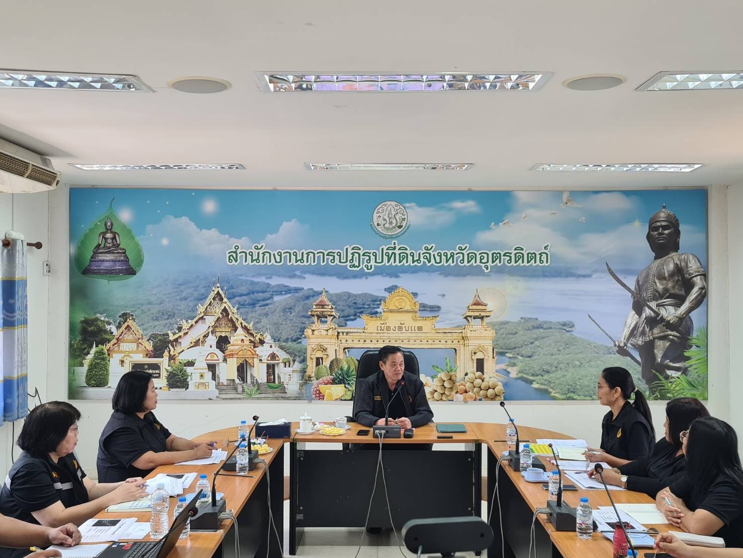title - ผู้ตรวจราชการกรม ประชุมติดตามผลการดำเนินงานตามแผนการตรวจราชการของ ส.ป.ก. ประจำปีงบประมาณ พ.ศ. 2569 รอบที่ 1 จังหวัดอุตรดิตถ์